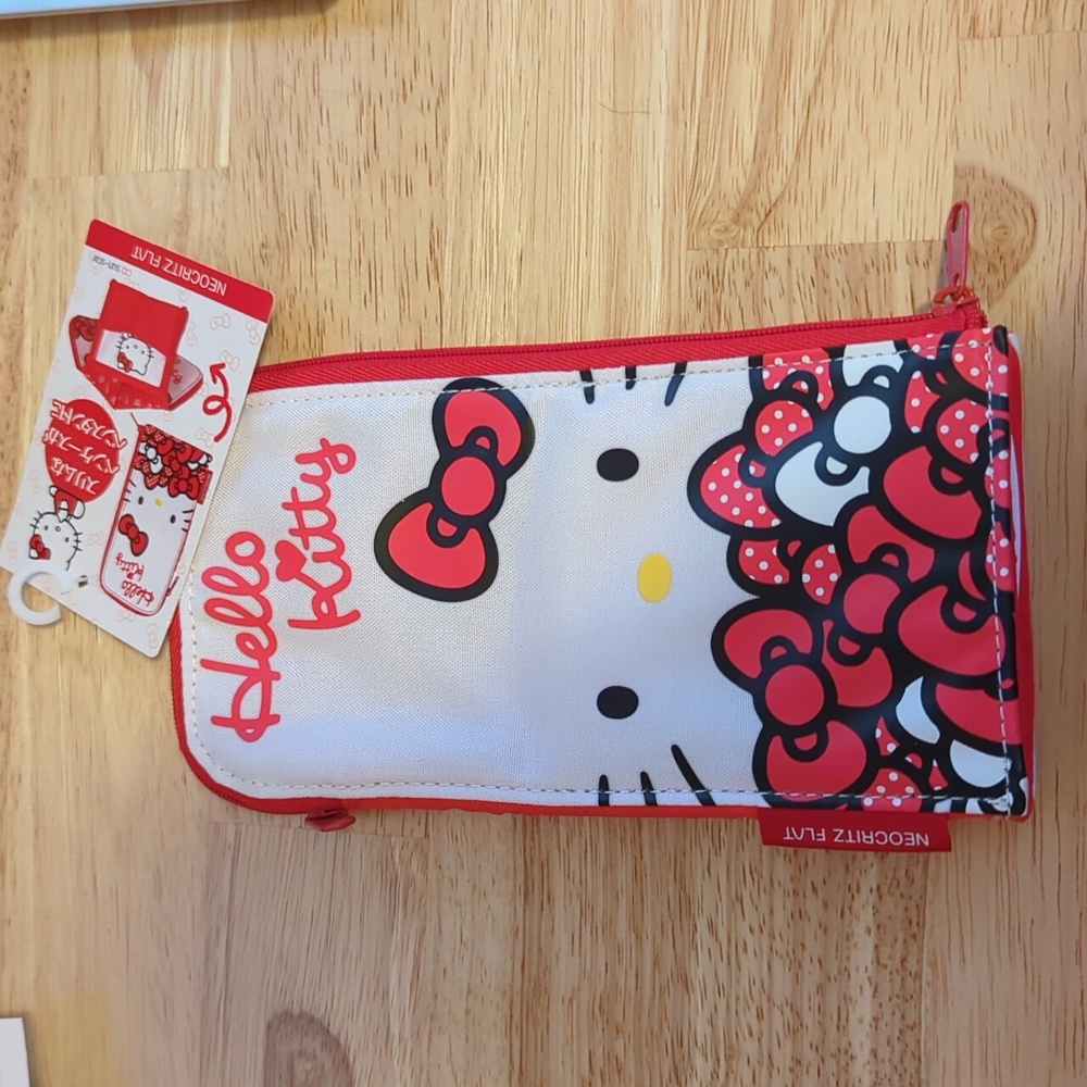 Hello kitty pen/pencil case NWT